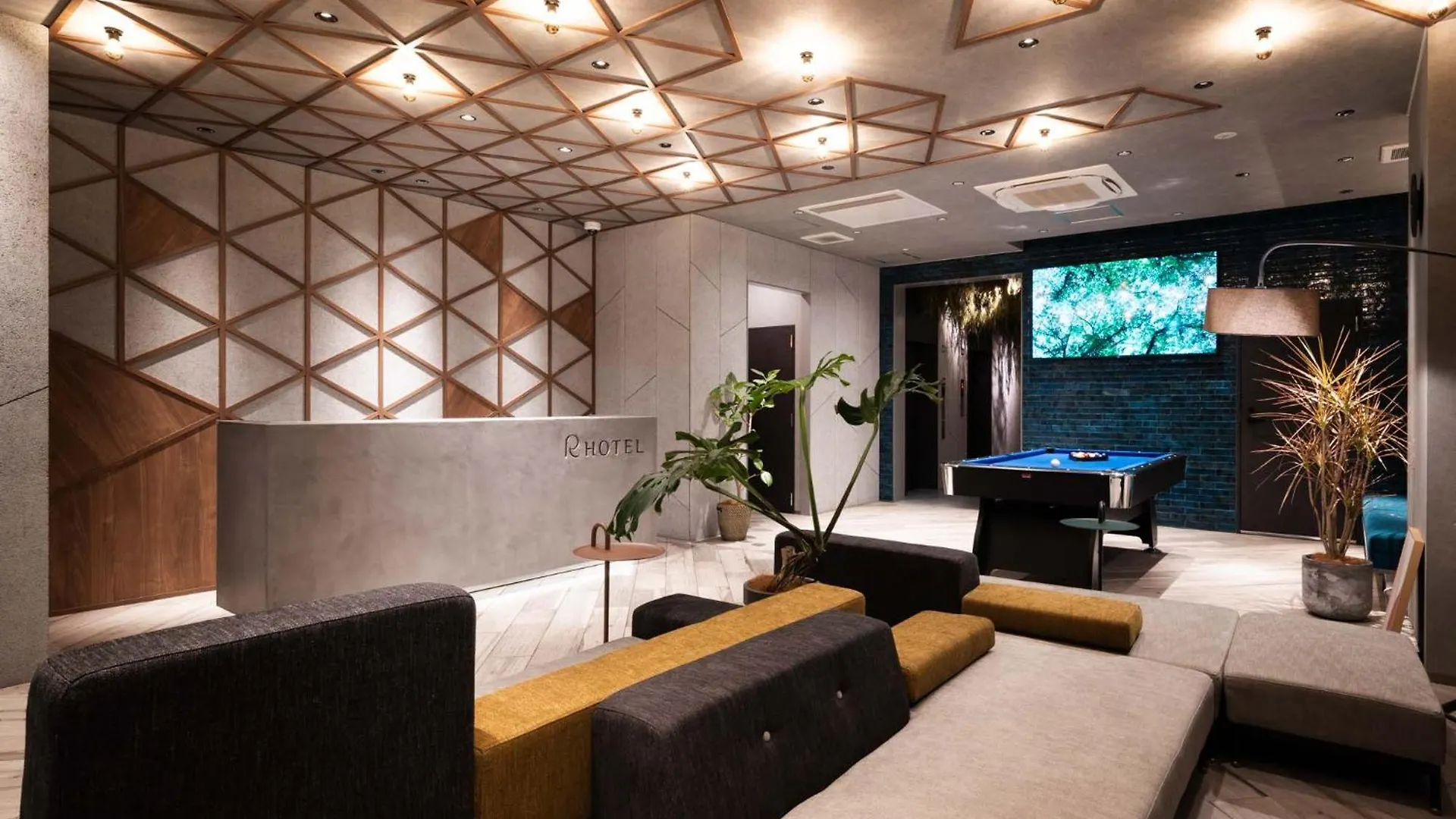R Hotel Namba South Osaka 3*,