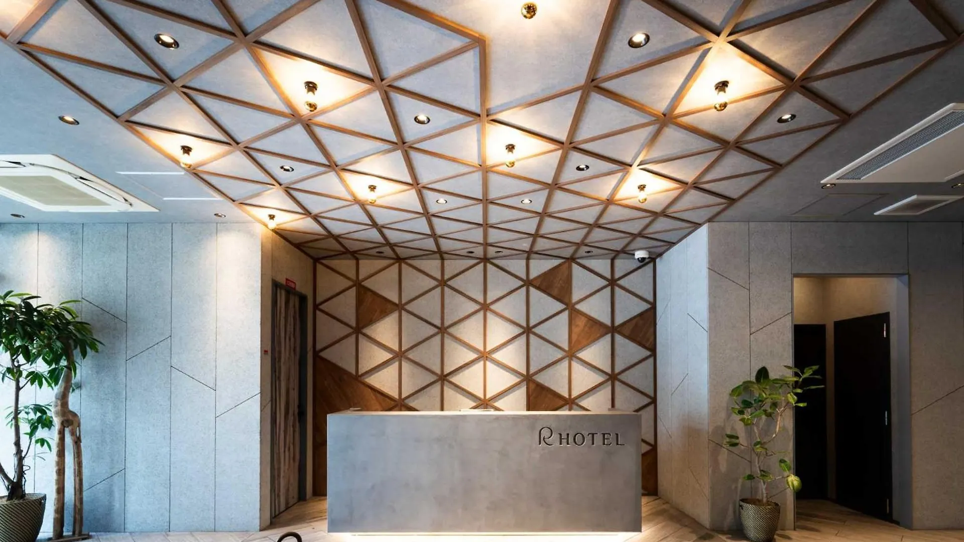 R Hotel Namba South Osaka