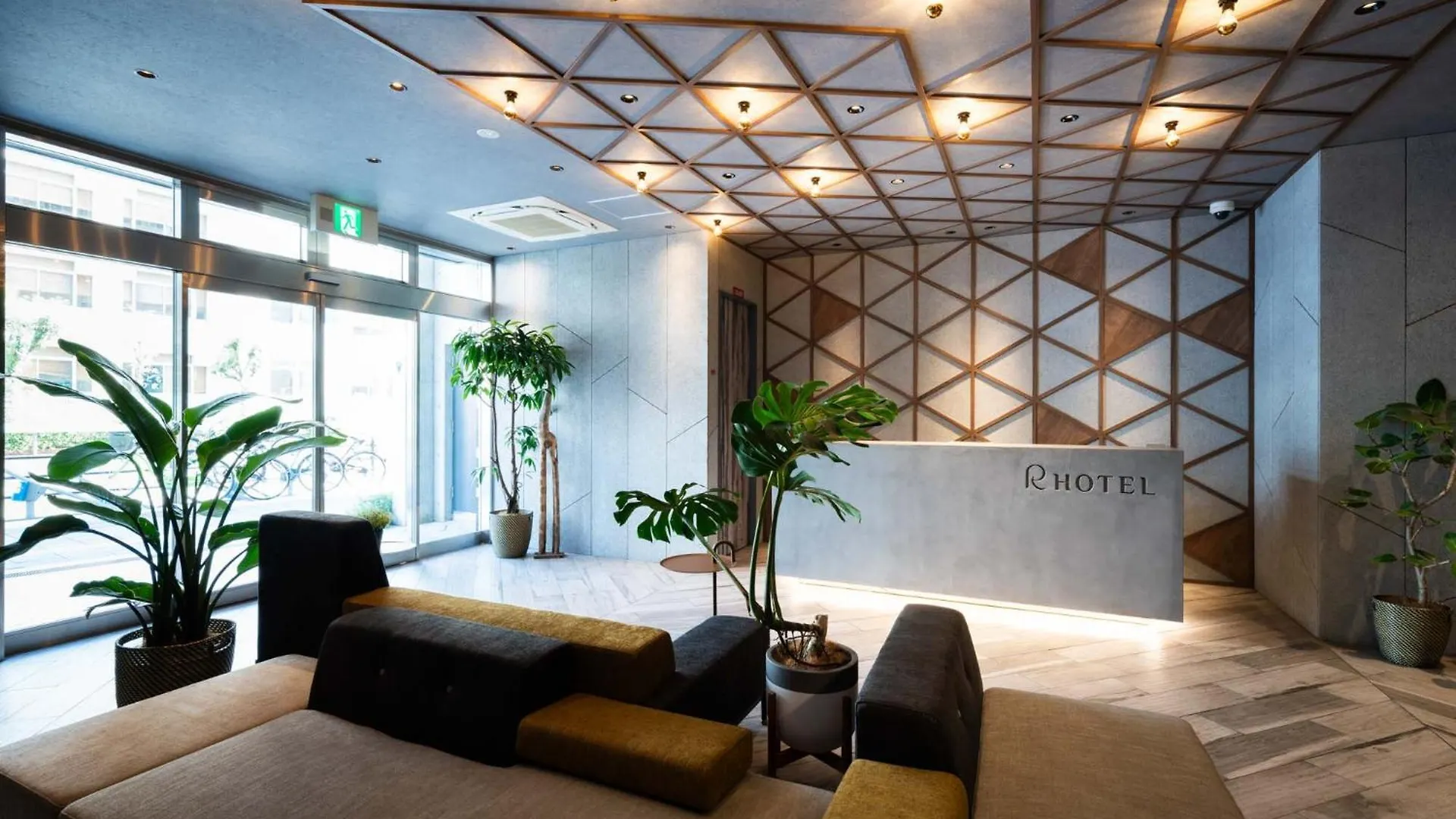 אוסקה R Hotel Namba South